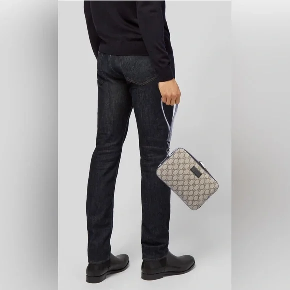 GUCCI GG SIGNATURE SUPREME EDEN WRISTLET POUCH COSMETIC MAKEUP CLUTCH BAG - Picture 8 of 9